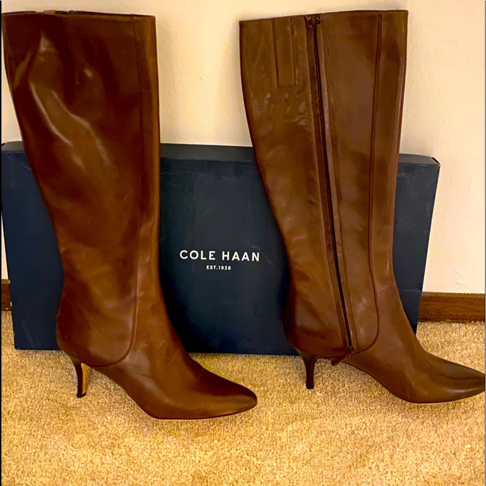 Cole Haan Brown Women leather boots. Size 10